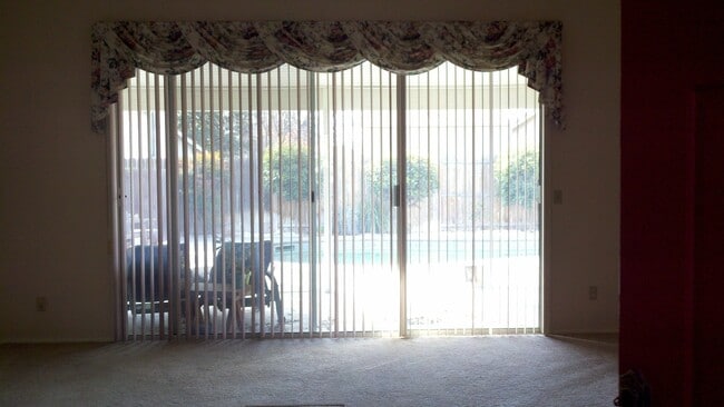 Building Photo - 1349 El Cajon Ln