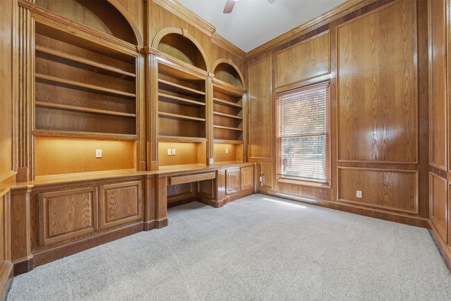 Building Photo - 13714 Gainesway Dr