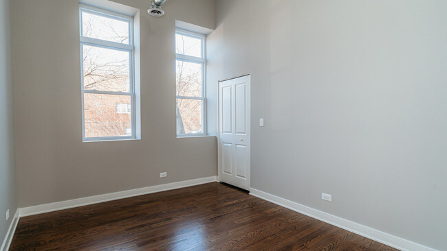 Building Photo - 2400 S Troy St
