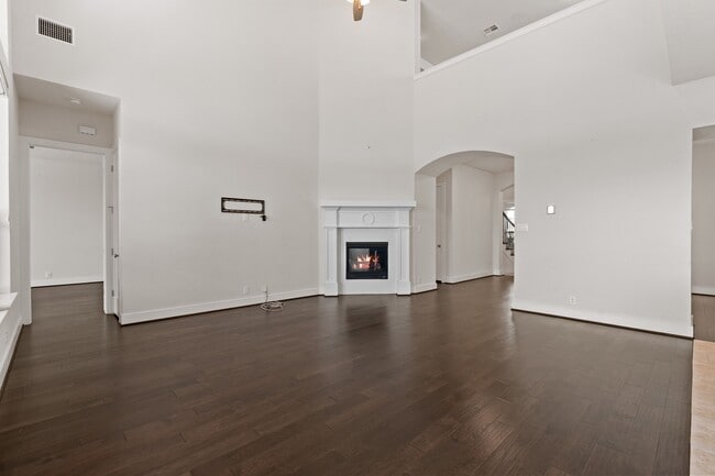 Building Photo - 4008 Canaleta