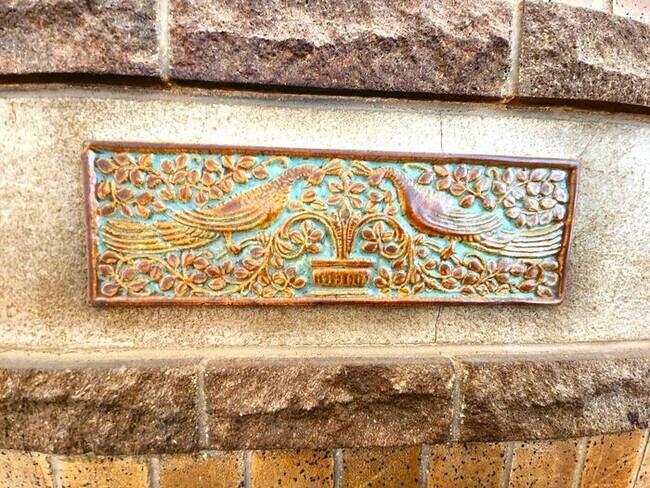 Building Photo - Remodeled 1 BED 1 BATH DUPLEX MIILER'S BLVD HISTORIC DISTRICT