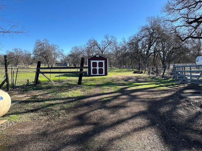 Building Photo - Well maintained mobile home in Cottonwood