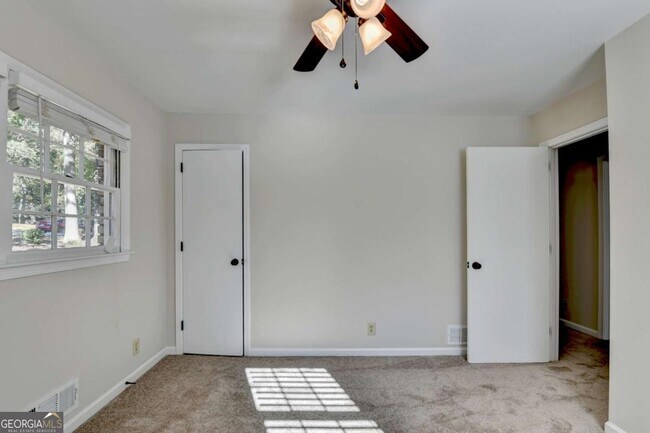 Building Photo - 478 Dorsey Cir SW