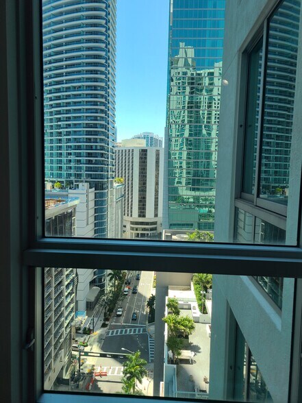 Building Photo - 300 S Biscayne Blvd