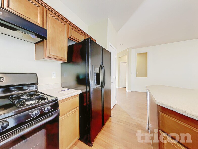 Building Photo - 1104 Bistro Bay Ave