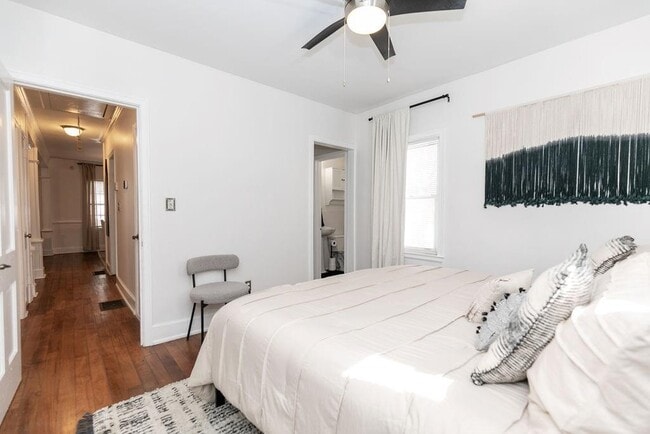 Building Photo - 936 East Lake Dr