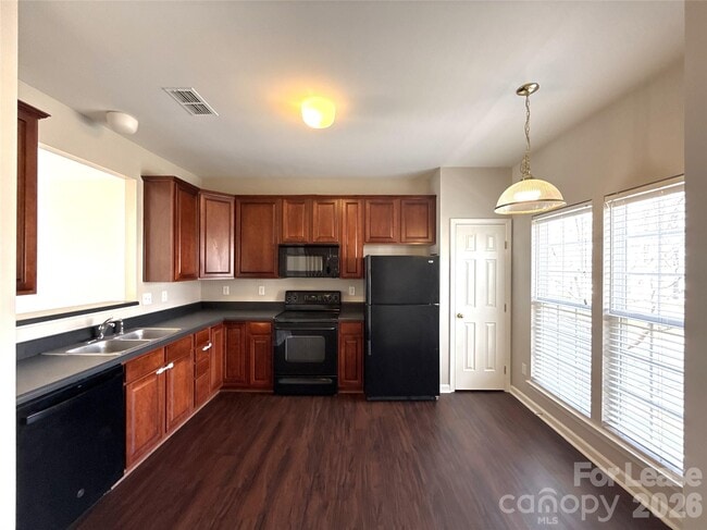 Building Photo - 15752 Castle Watch Ave