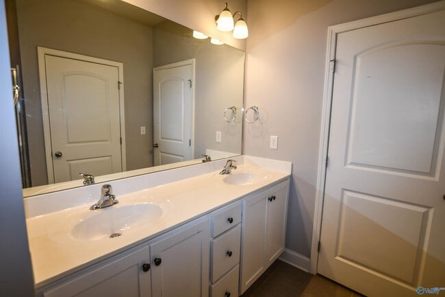 Building Photo - 97 Cypress Grove Ln SW