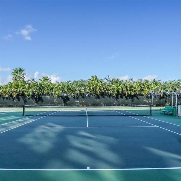 Building Photo - 2500 Parkview Dr