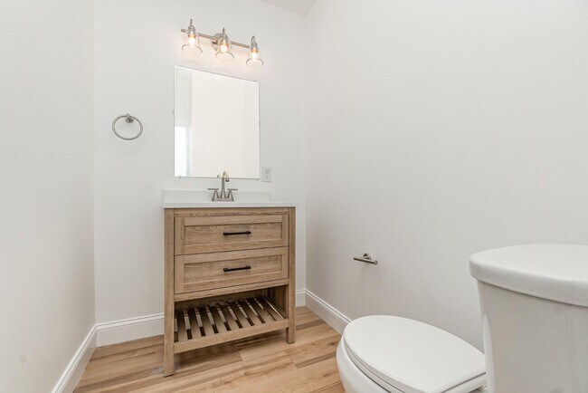 Building Photo - 727 N Collington Ave