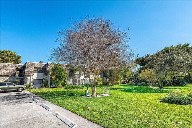 Building Photo - 3111 Oakland Shores Dr