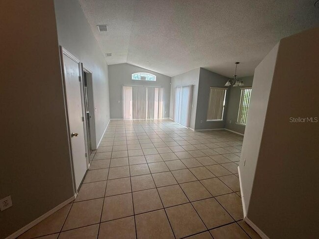 Building Photo - 1440 Timberbend Cir