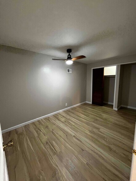 Building Photo - 5098 Main St