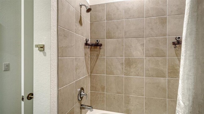 Building Photo - 12140 Wellen Golf St