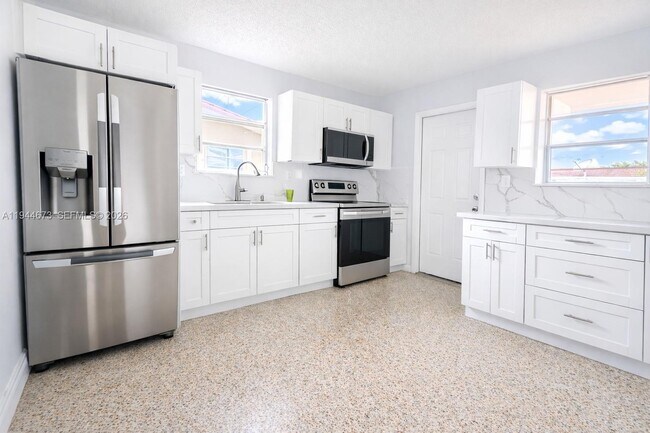 Building Photo - 11333 SW 7th Terrace