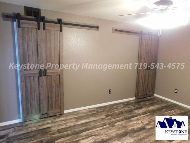 Building Photo - Pueblo West Rancher with Beautiful Views! ...