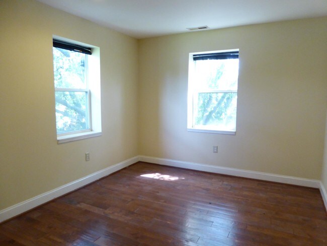 Building Photo - 5501 Foote St NE