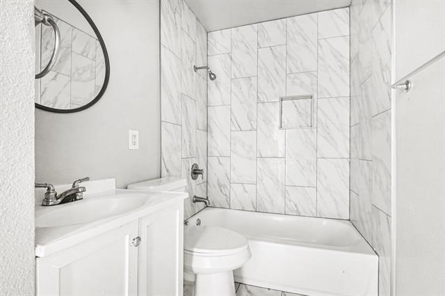 Building Photo - 2475 Volga Ave