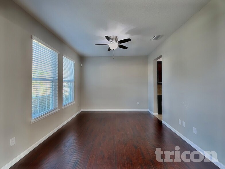 Building Photo - 5363 Suncatcher Dr