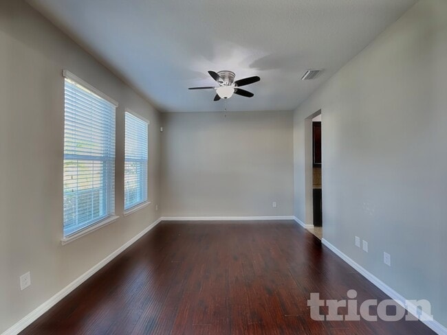 Building Photo - 5363 Suncatcher Dr