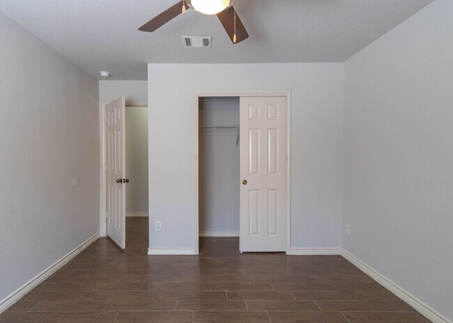 Building Photo - 2078 Buckley Ln