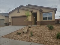 Building Photo - 3 bed 2 bath in Huning Ranch.