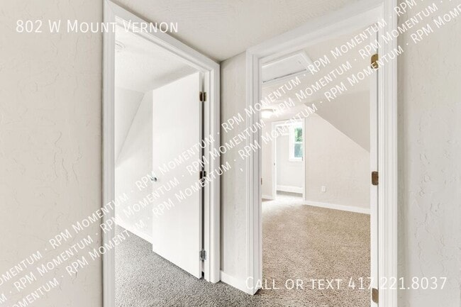 Building Photo - 802 W Mt Vernon St