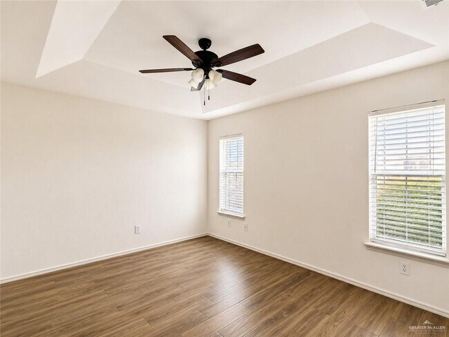 Building Photo - 12 Stonehaven Blvd