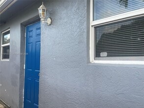 Building Photo - 428 NW 16th Ave