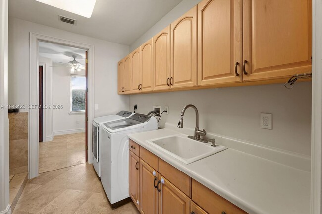 Building Photo - 3283 NE 171 St