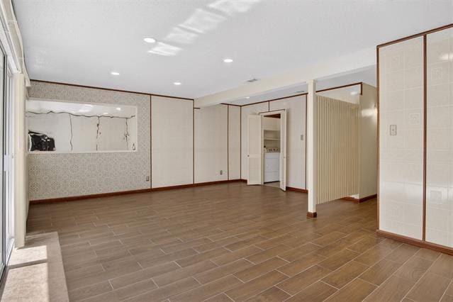 Building Photo - 2330 Village N Dr