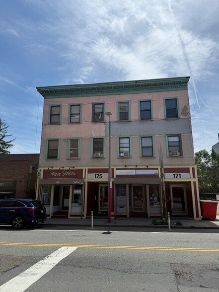 Building Photo - 171 Dudley St