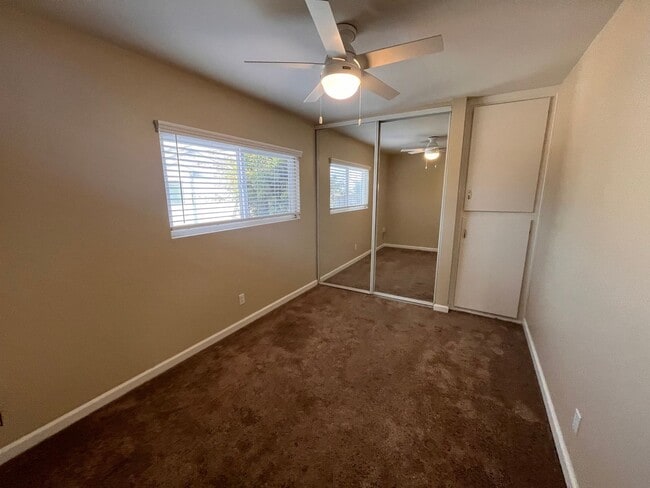 Building Photo - kl303r