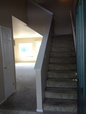 Building Photo - 3 Bedroom Town Home in Emerald Pointe