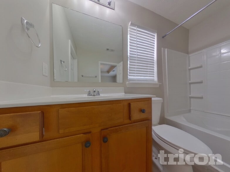 Building Photo - 501 Arrowhead Dr