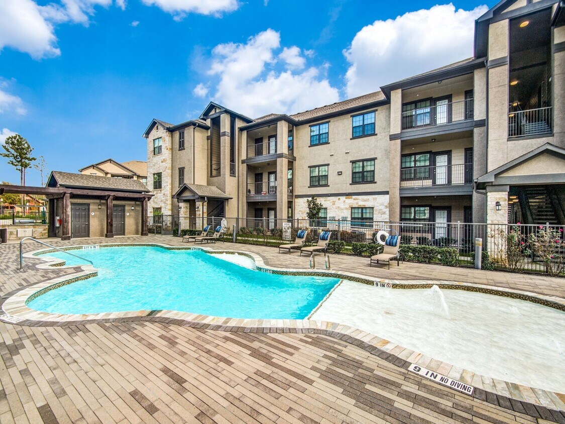 West Creek Apartments Conroe