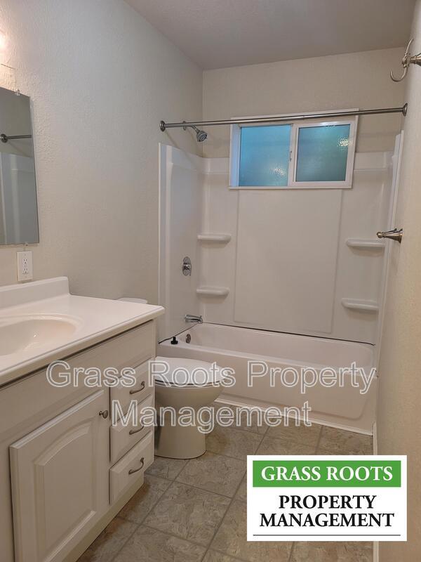 Building Photo - 1269 Live Oak Ln