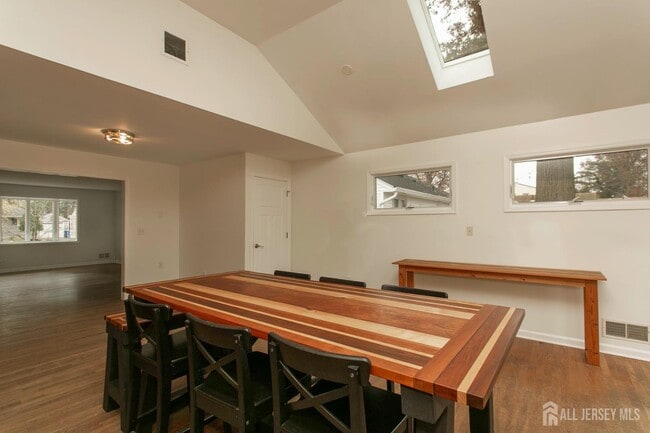 Building Photo - 78 Hazelwood Ave