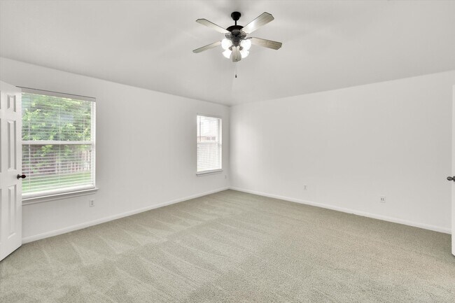 Building Photo - 808 Meadow Bluff Ct