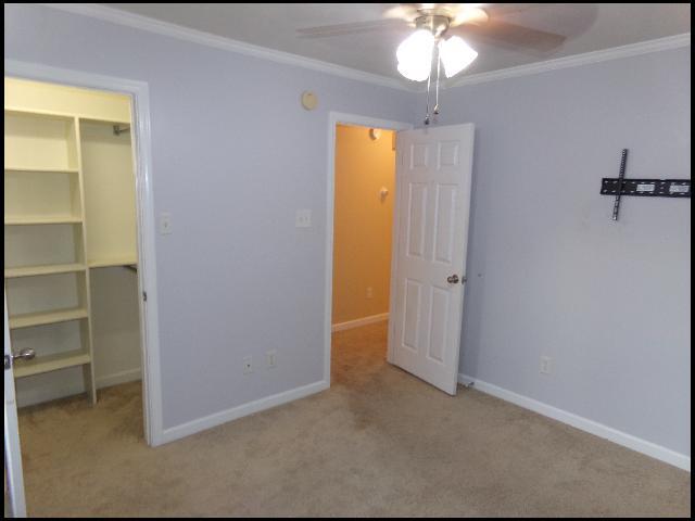 Building Photo - 12 Lauren Cove