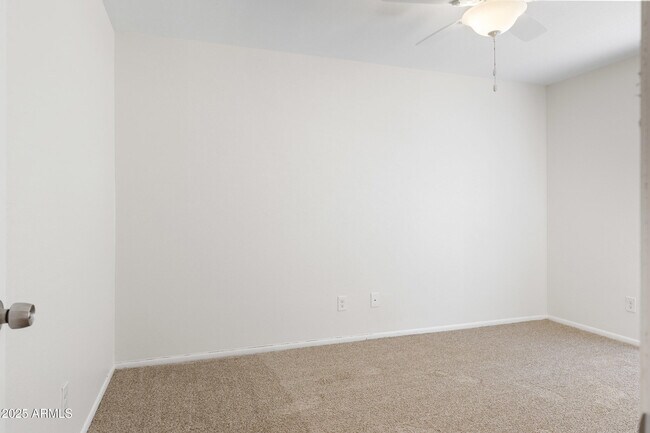 Building Photo - 417 W Mission Dr