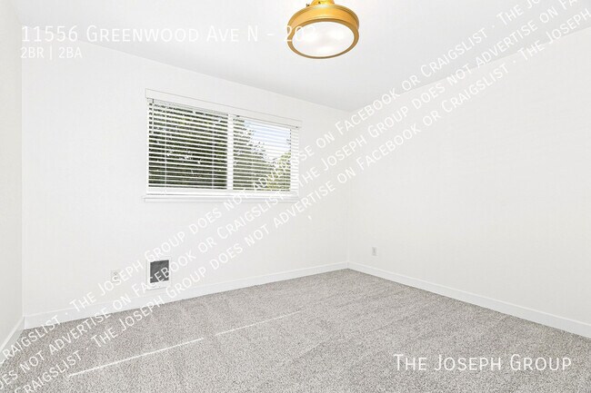 Building Photo - 11556 Greenwood Ave N