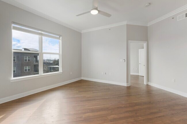 Building Photo - 1010 Rosine St