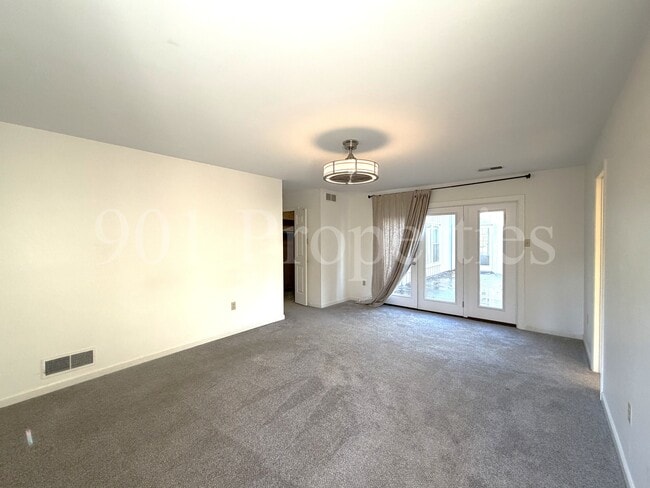 Building Photo - 7094 Corsica Dr