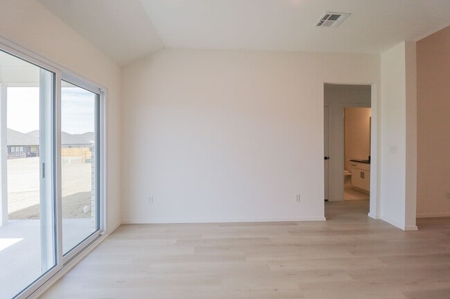 Building Photo - 4 Bed 3 Bath New Construction Simmons Home at Pine Valley Ranch