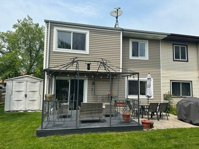 Building Photo - 1723 DeForest Ln