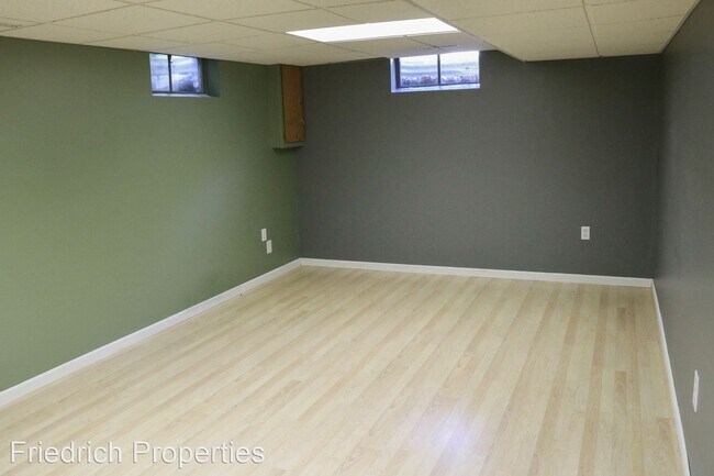 Building Photo - 4 br, 2 bath House - 3310 Tripp St.