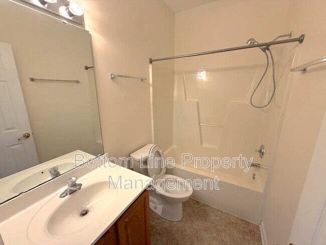 Building Photo - 718 Cody Ct