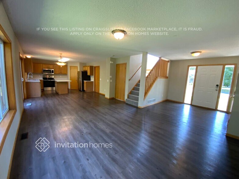 Building Photo - 1311 Creekside Dr