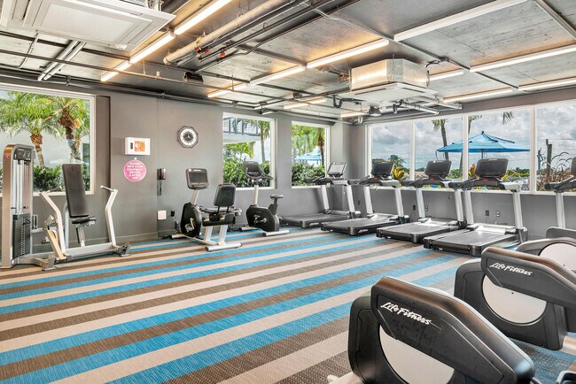 Building Photo - 236 SE 5th Ave